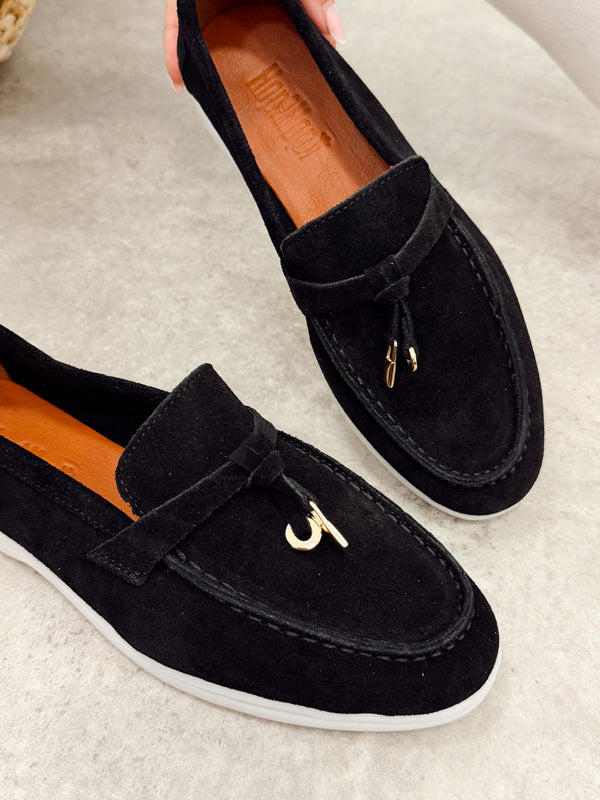 Flat leather shoes G518 - BLACK