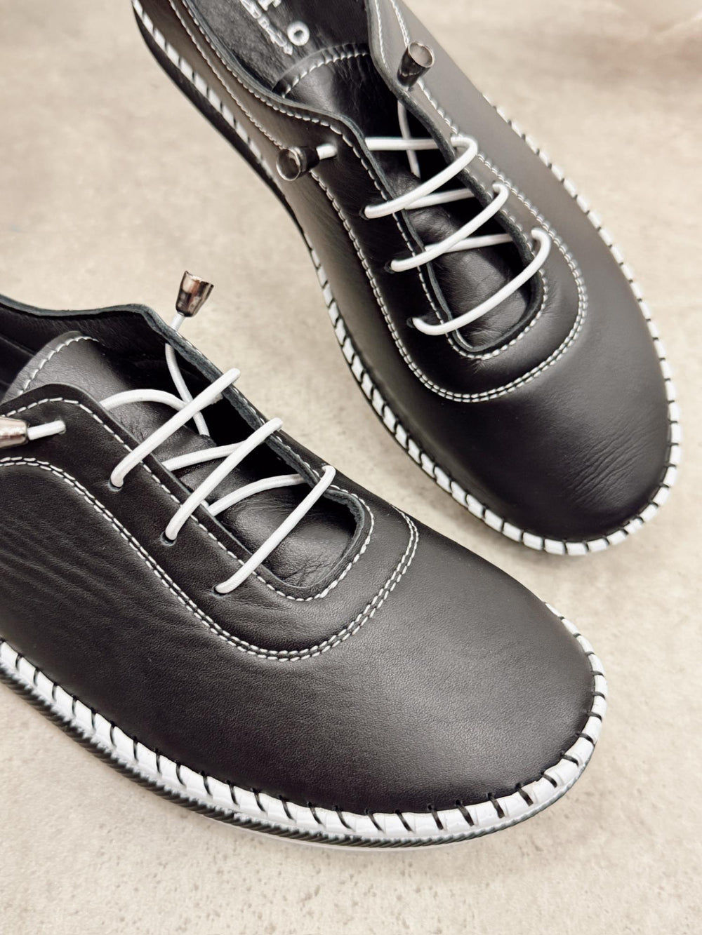 Leather sneakers G450 - BLACK
