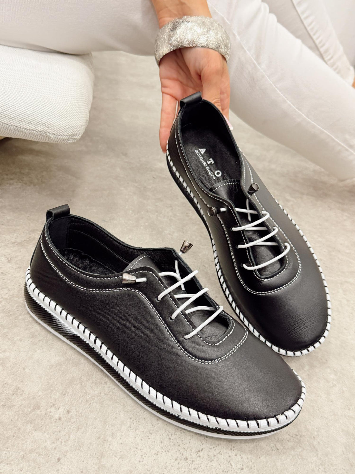 Leather sneakers G450 - BLACK