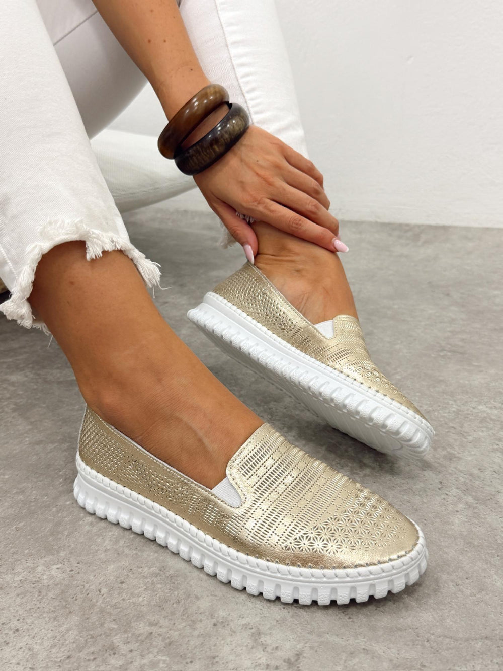 Flache Lederschuhe G397 – GOLD