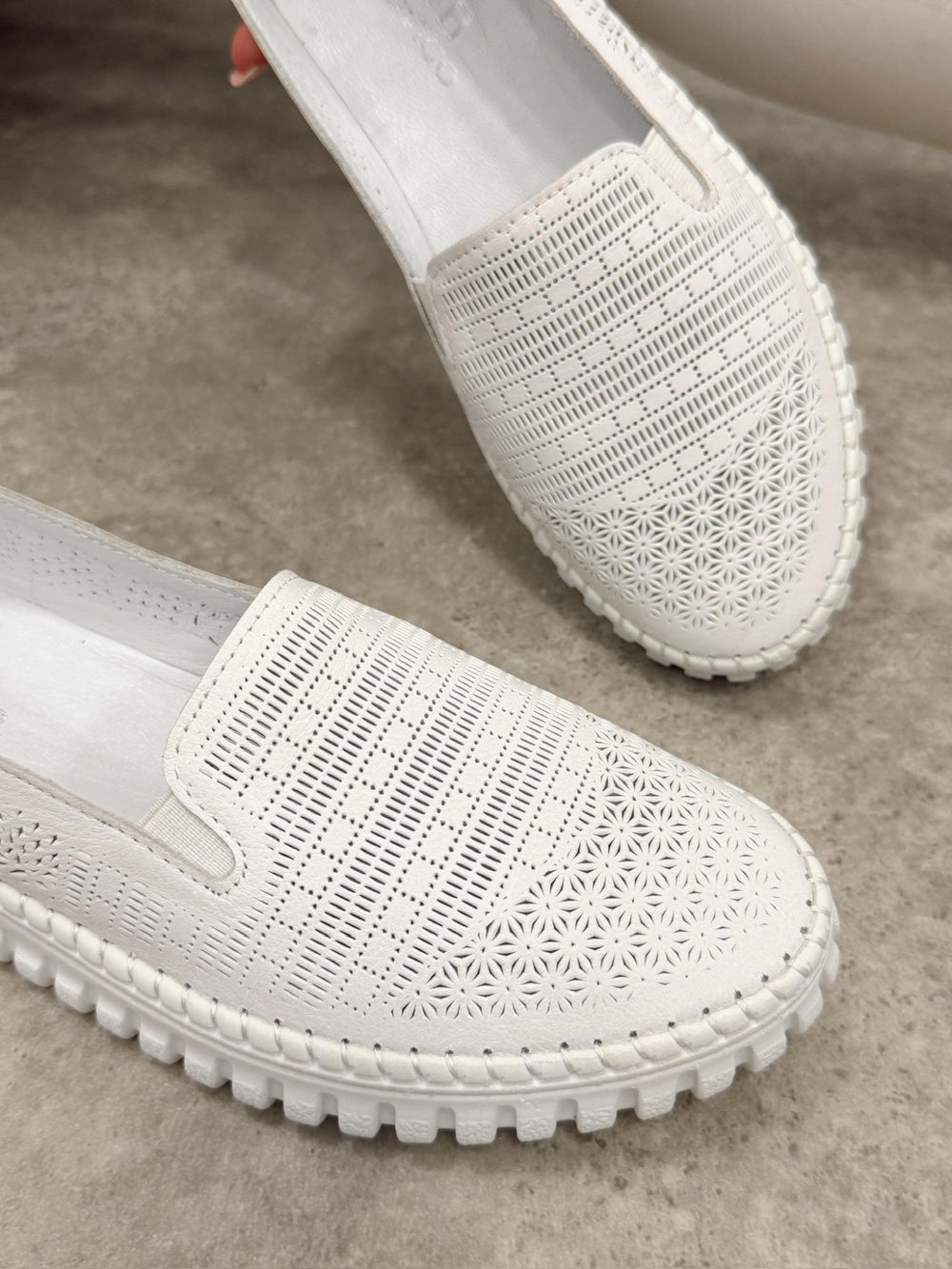 Flache Lederschuhe G397 – WEISS