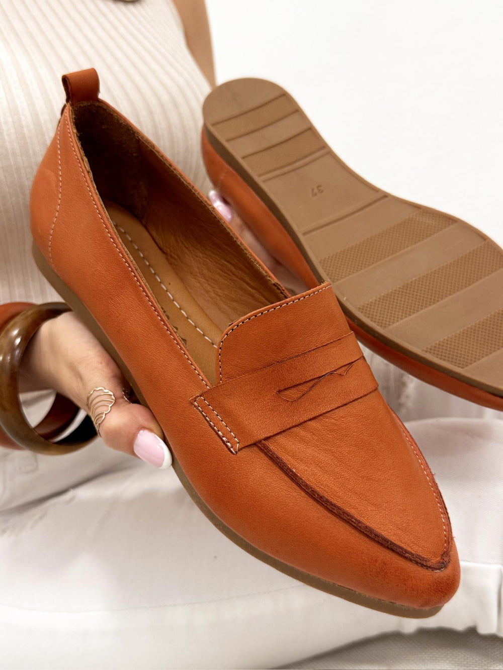 Flat leather shoes G193 - ORANGE