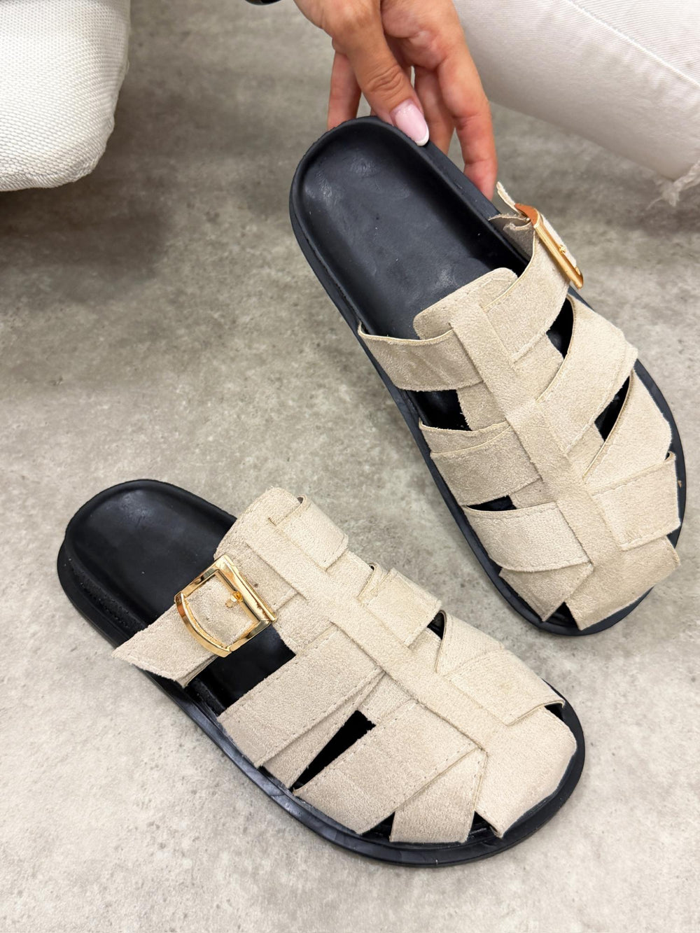 Women Slippers and Mules G494 - BEIGE