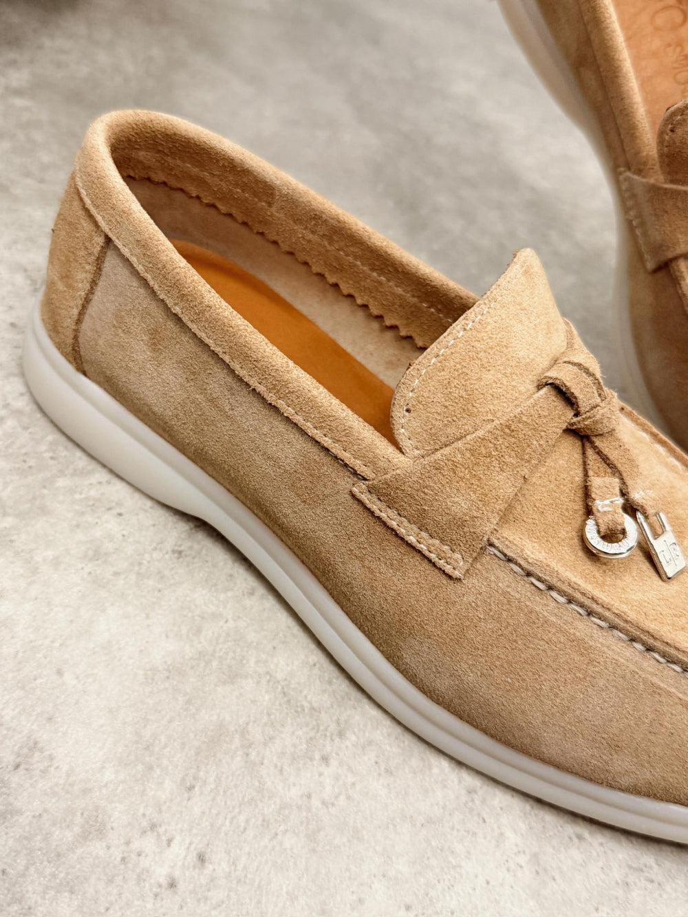 Flat leather shoes G459 - CAMEL