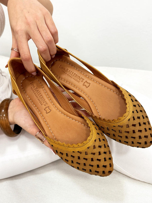 Leather sandals G201 - OCHRE