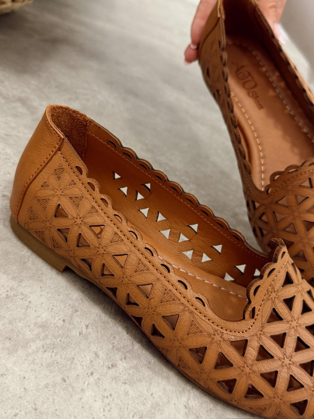 Flat leather shoes G462 - CAMEL