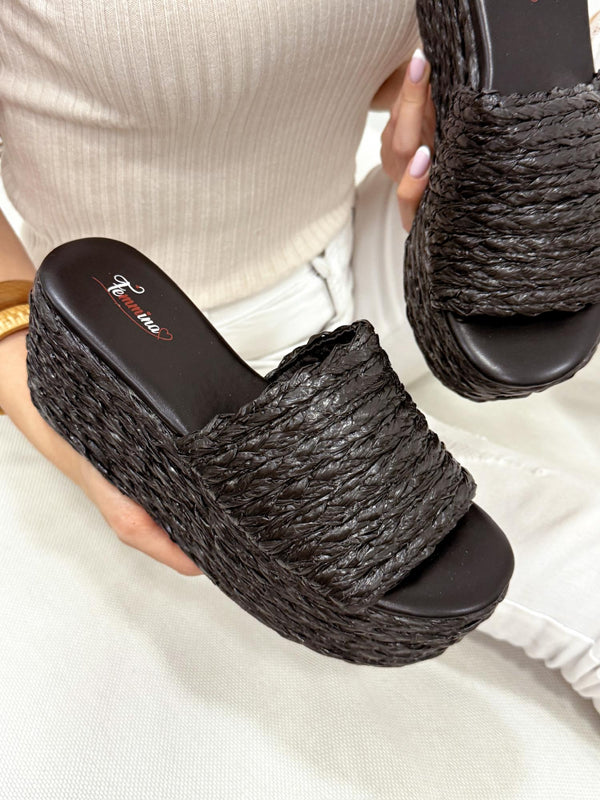 Women Slippers and Mules G233 - BLACK
