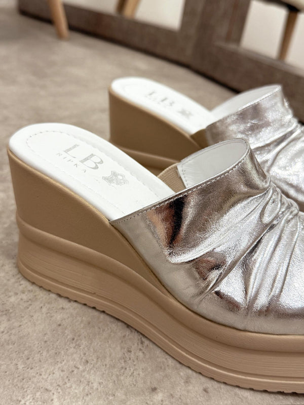 Leather slippers G180 - SILVER