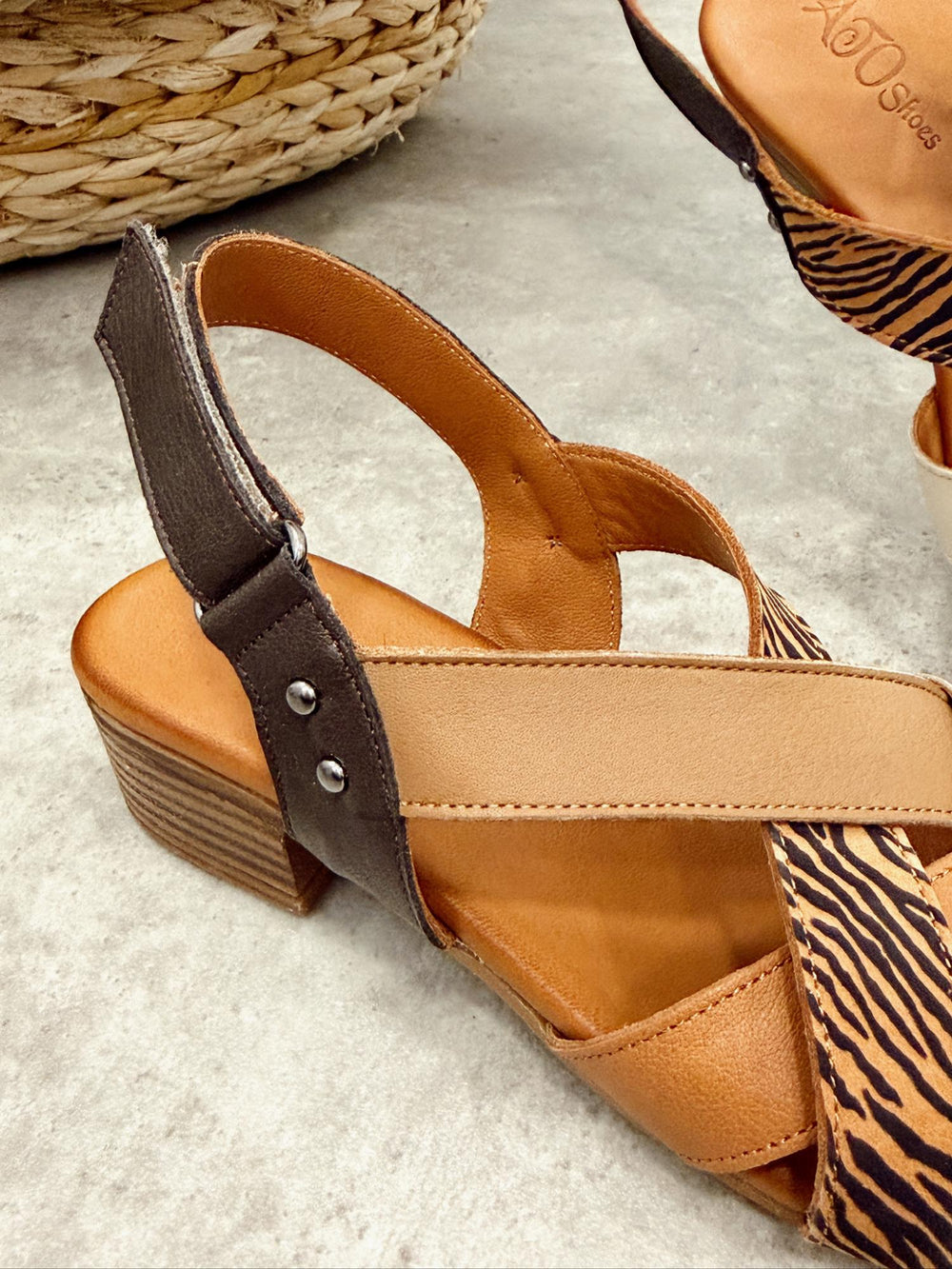 Ledersandalen G469 - CAMEL