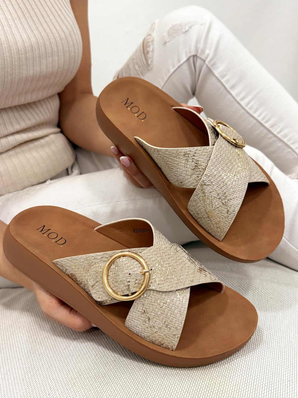 Women Slippers and Mules G108 - GOLD