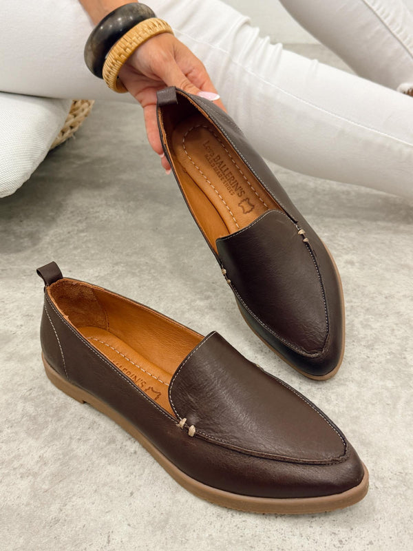Flat leather shoes G419 - BROWN