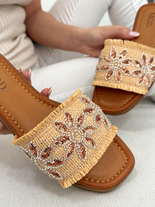 Women Slippers and Mules G106 - BEIGE