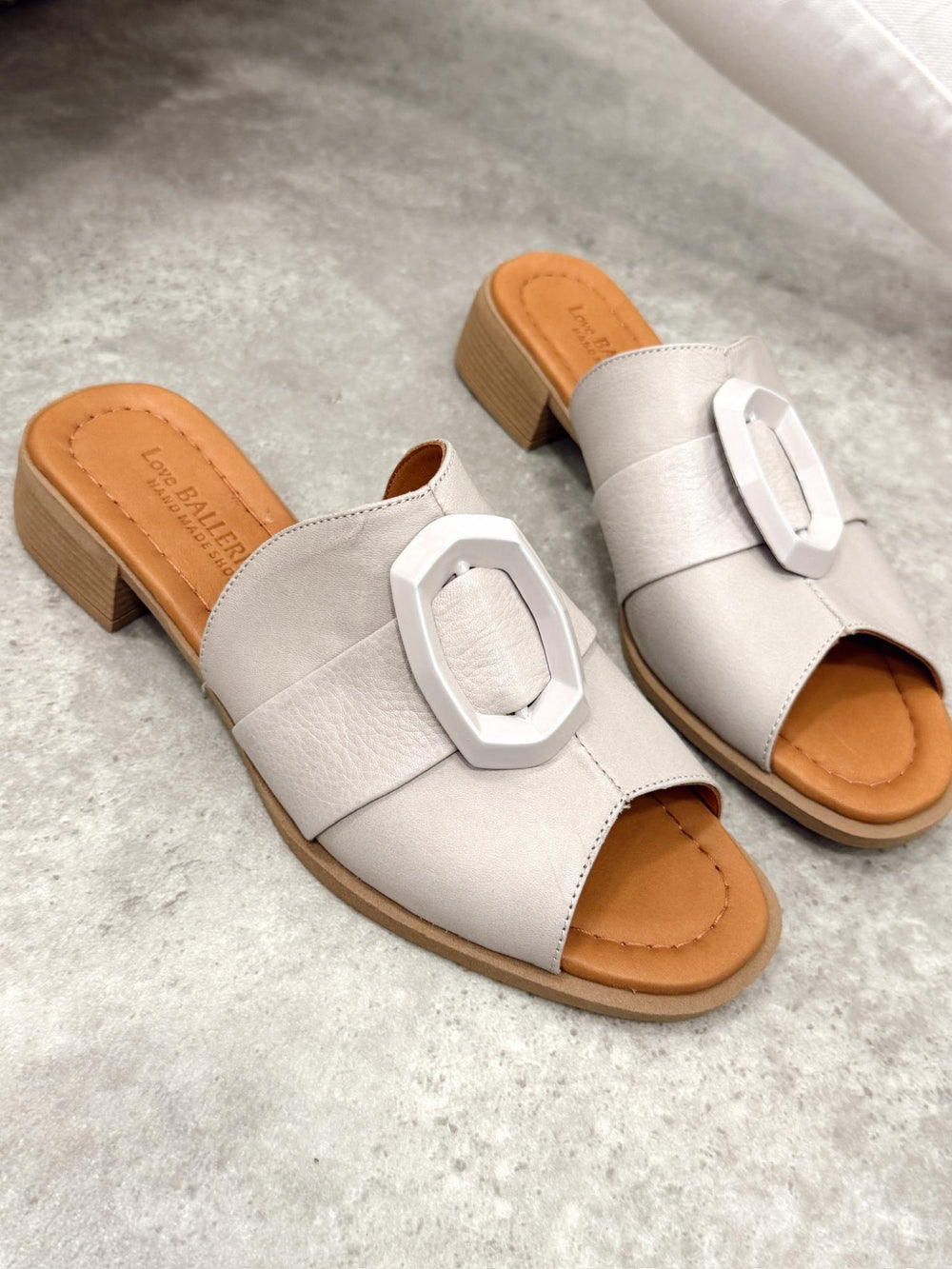Papuci din piele G411 - GRI