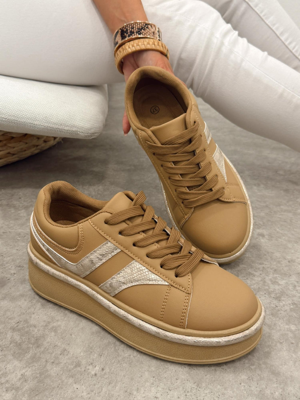 Women sneakers G346 - BEIGE