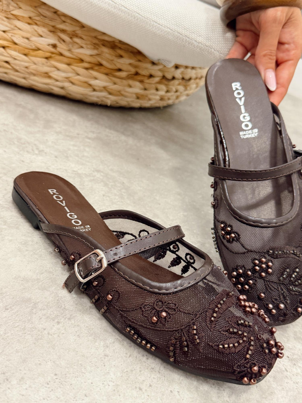 Women Slippers and Mules G481 - BROWN