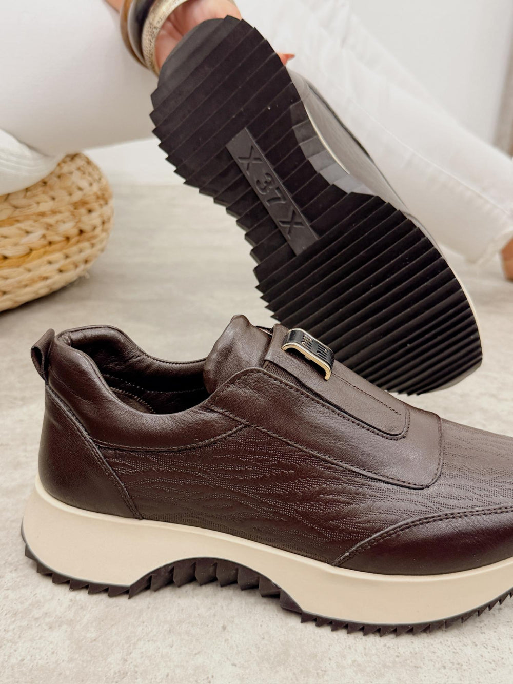 Leather sneakers G455 - BROWN