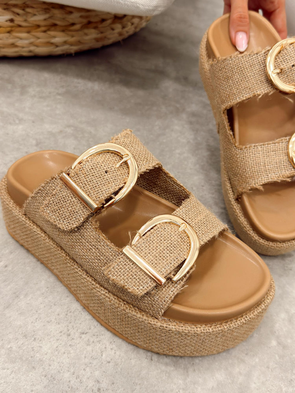 Women Slippers and Mules G498 - BEIGE