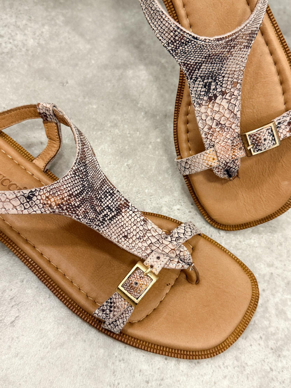 Leather sandals G407 - BEIGE