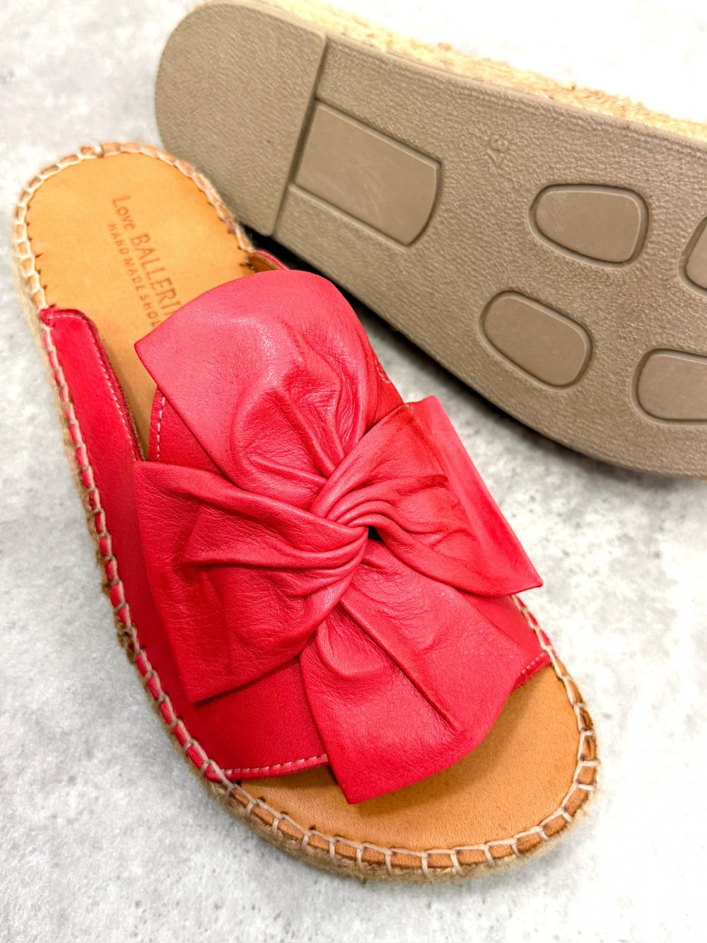 Leather slippers G410 - RED