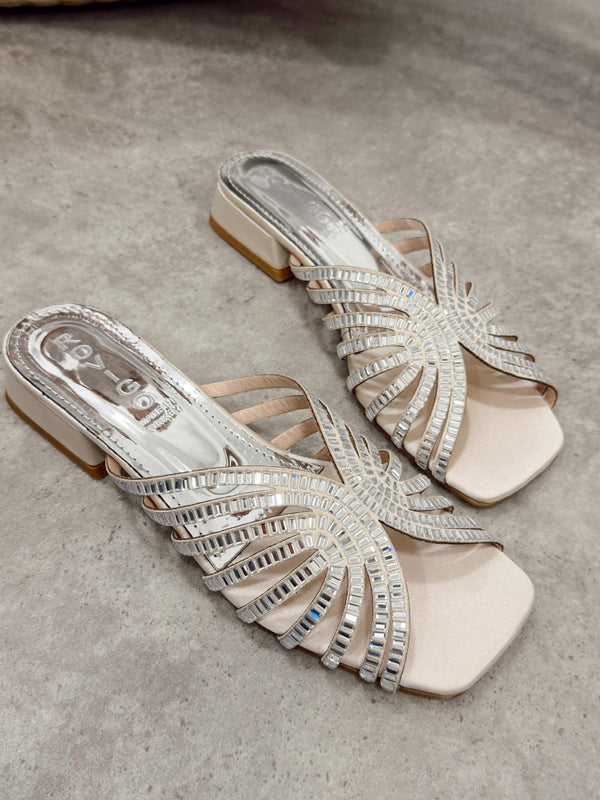 Women Slippers and Mules G480 - BEIGE