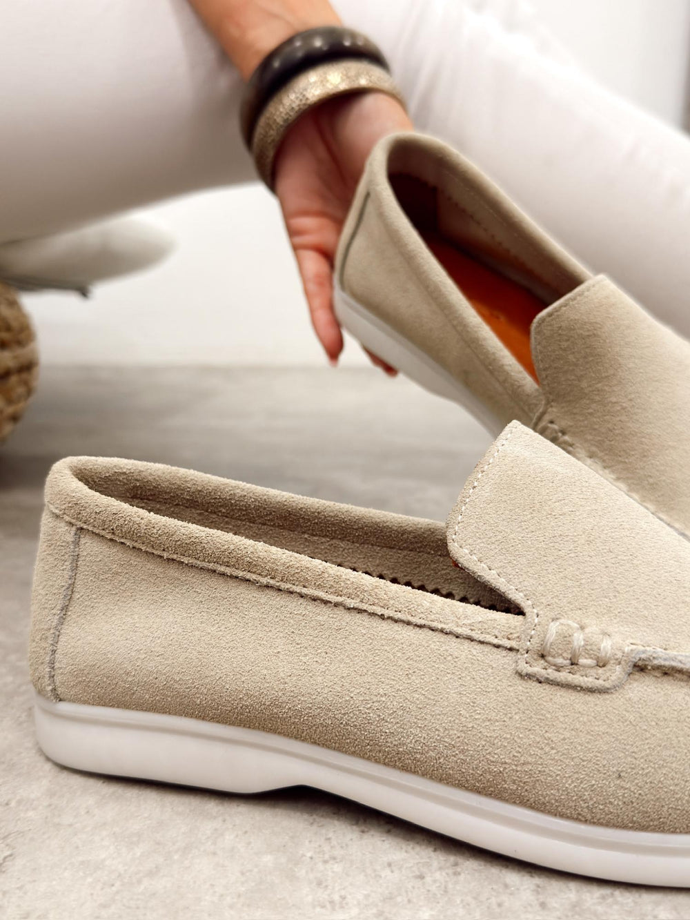 Flat leather shoes G517 - LIGHT BEIGE