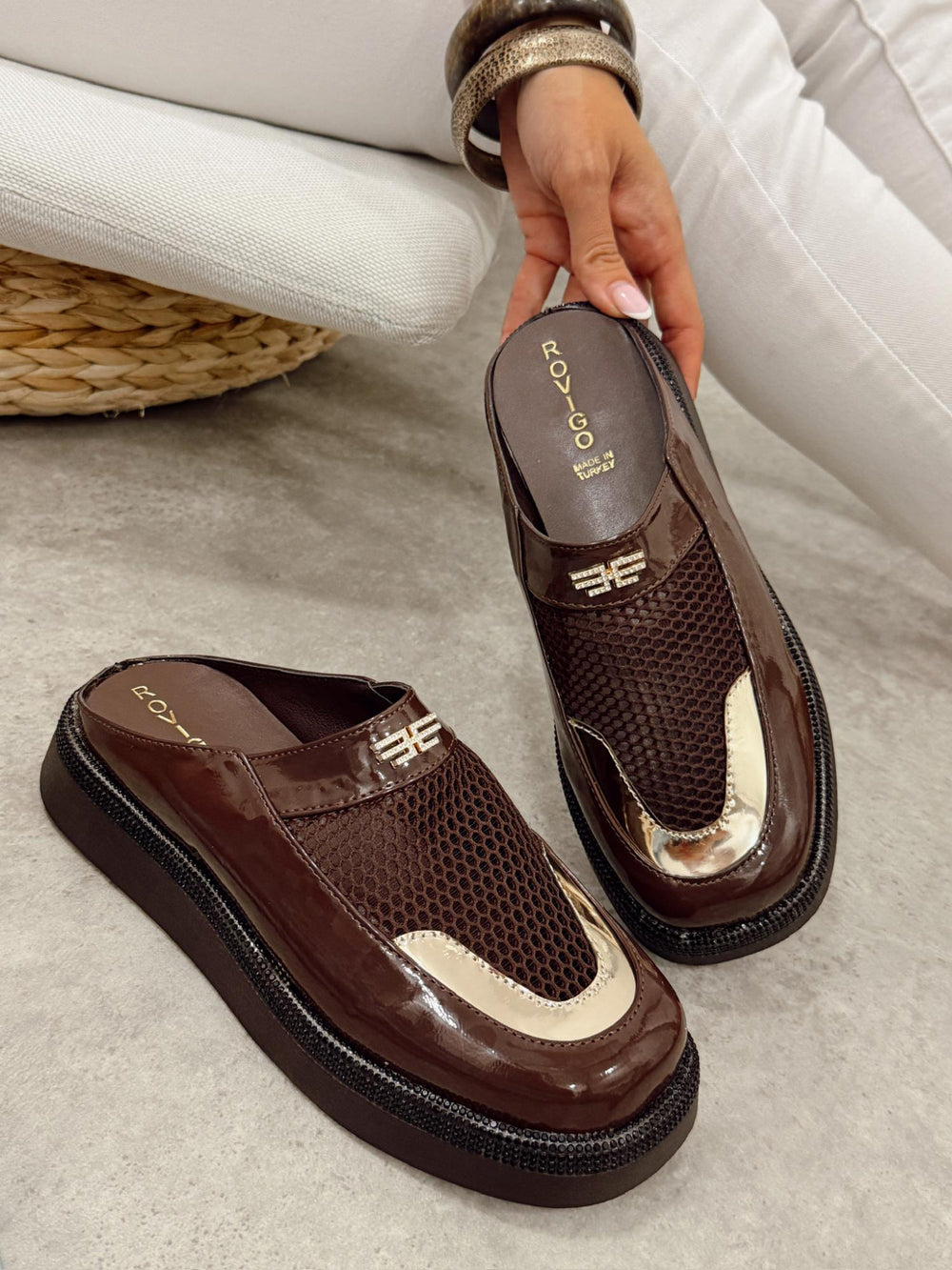 Women Slippers and Mules G486 - BROWN