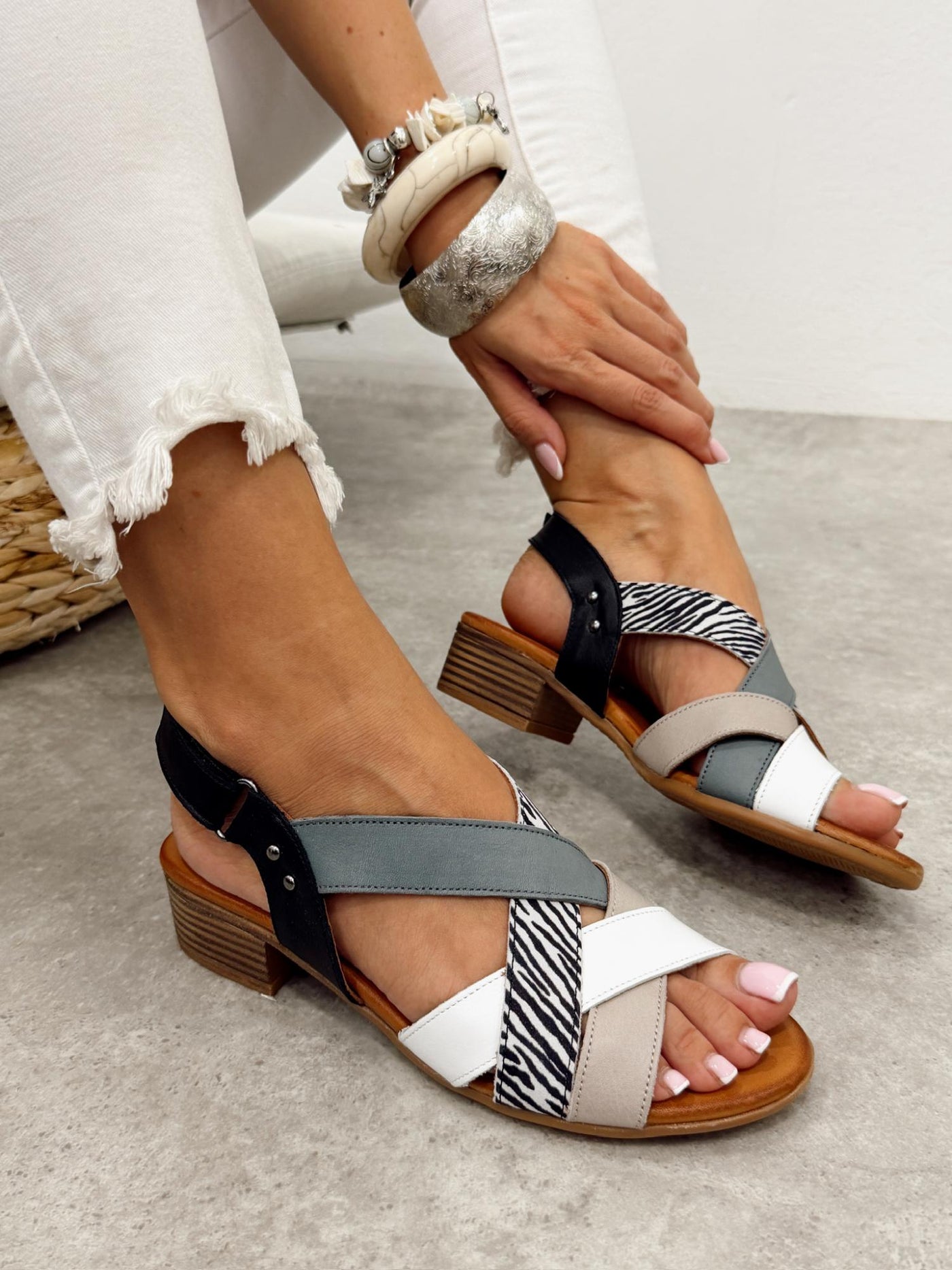 Ledersandalen G469 – SCHWARZ