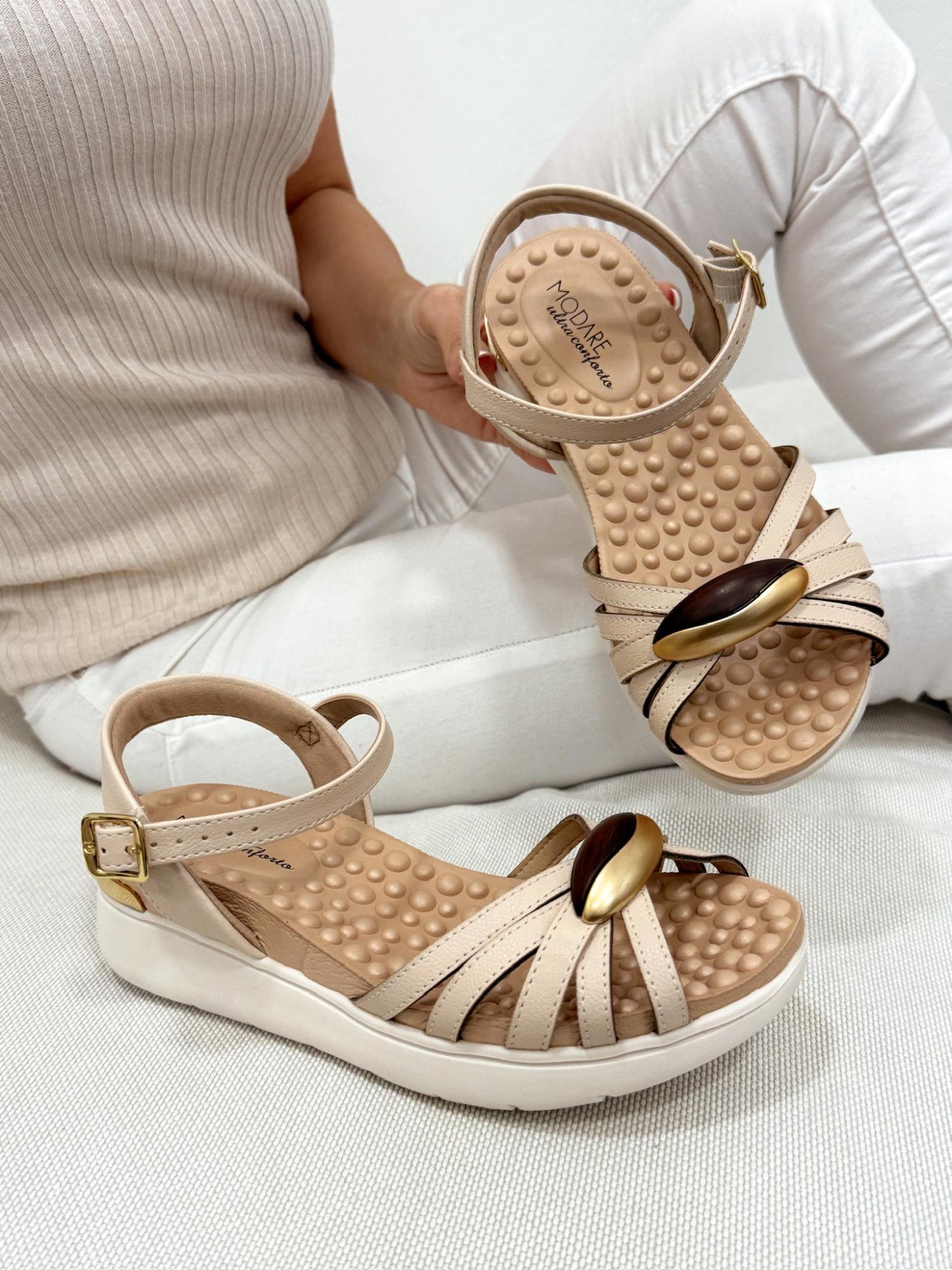 Women sandals G066 - LIGHT BEIGE