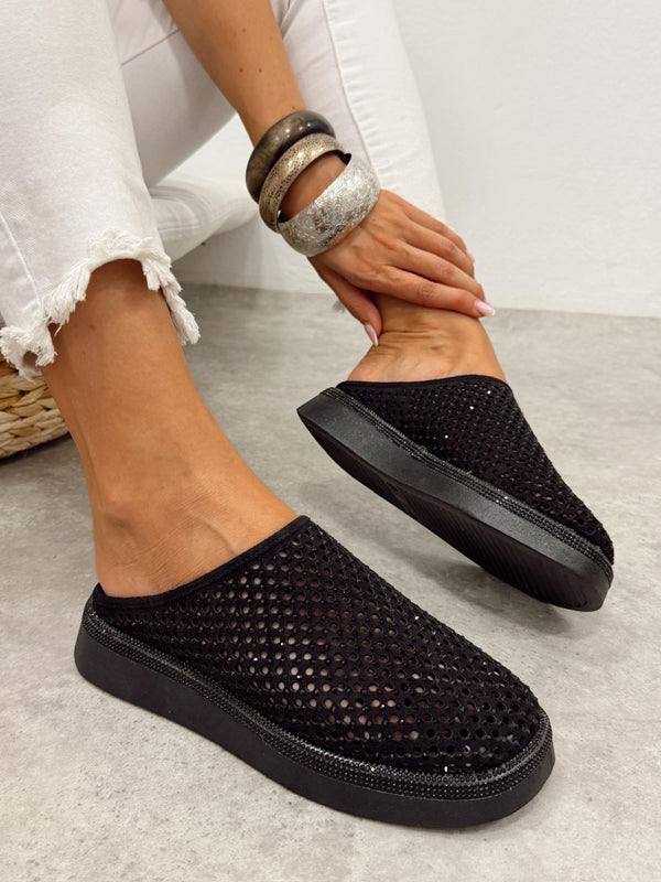 Women Slippers and Mules G485 - BLACK