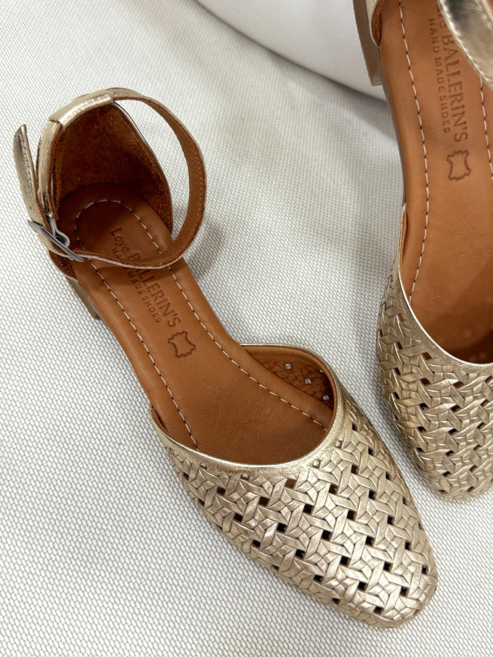 Leder-Sandalen G202 – GOLD