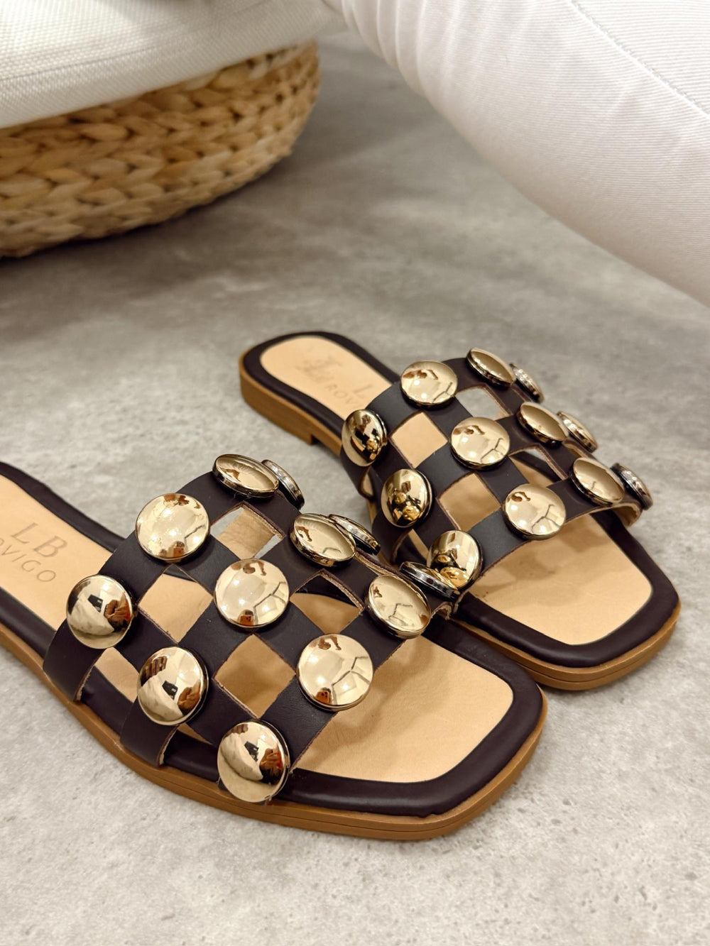 Leather slippers G401 - BROWN