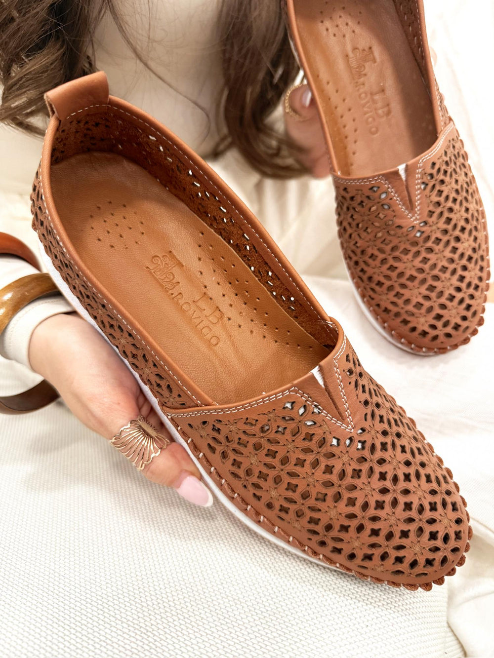 Flat leather shoes G167 - CAMEL
