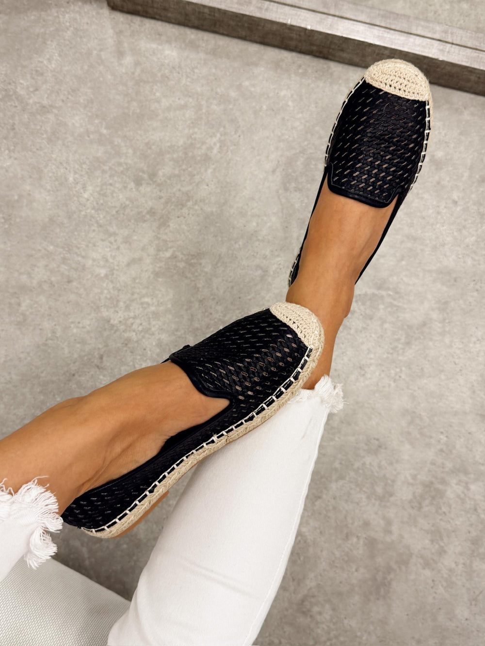 Women flats G325 - BLACK