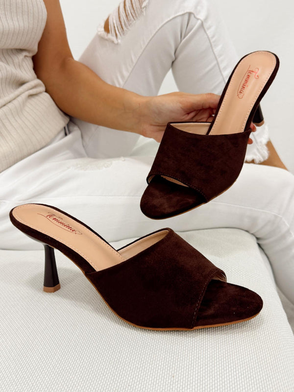 Women Slippers and Mules G332 - BROWN