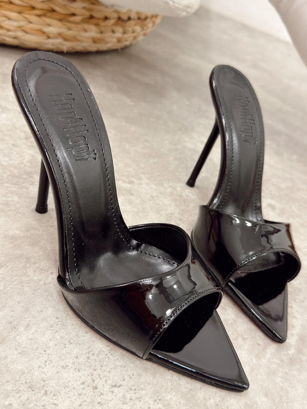 Women Slippers and Mules G510 - BLACK