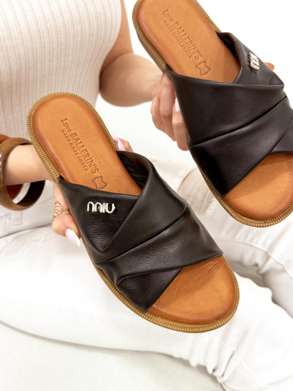 Leather slippers G206 - BLACK