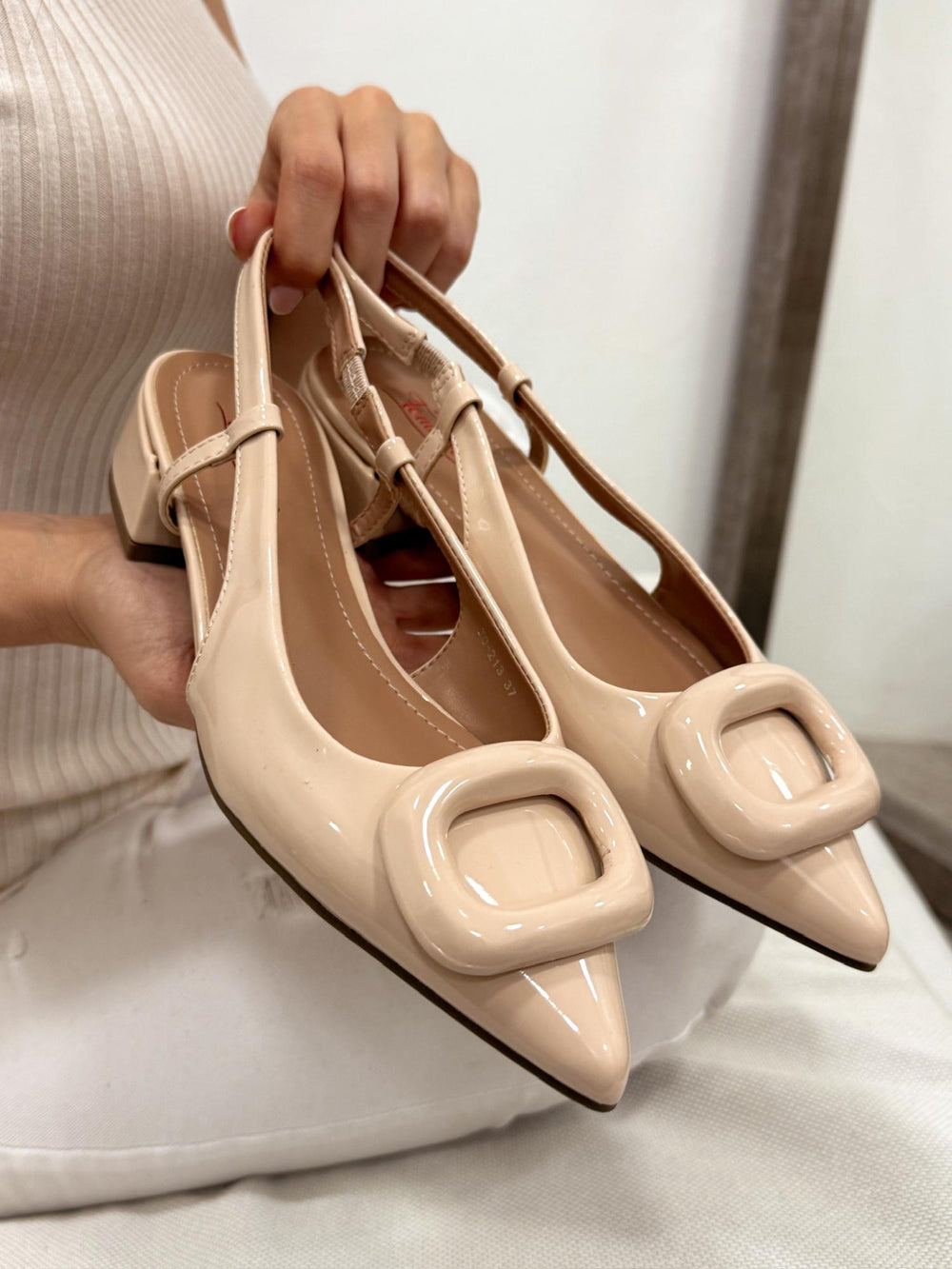 Women sandals G230 - BEIGE