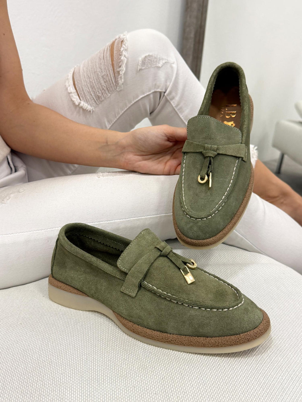 Flat leather shoes G128 - GREEN