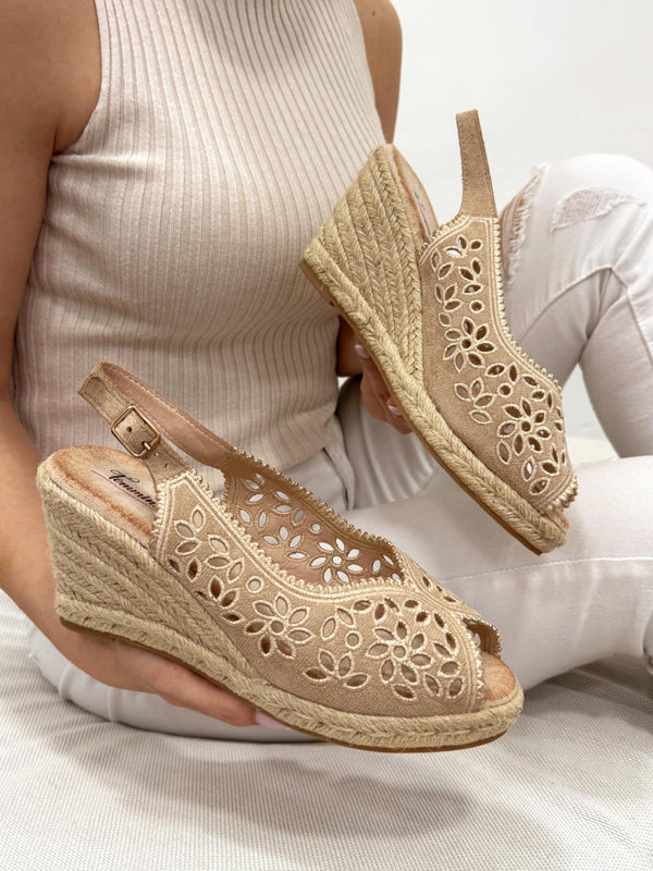 Women sandals G224 - BEIGE
