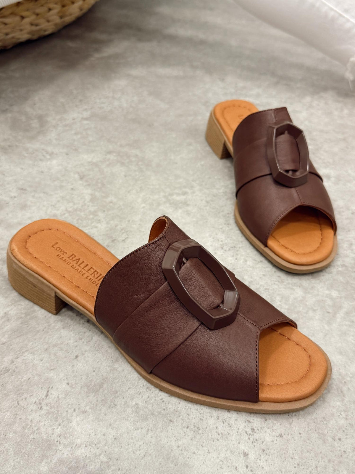 Leather slippers G411 - BROWN