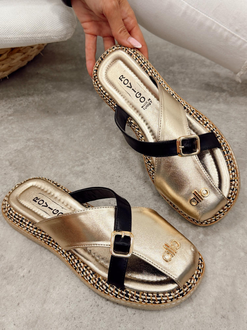 Women Slippers and Mules G488 - GOLD