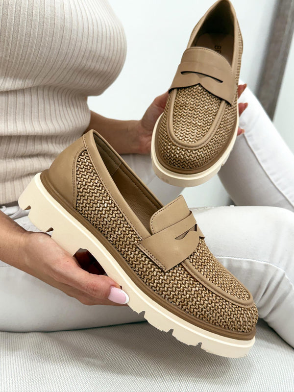 Women flats G015 - BEIGE