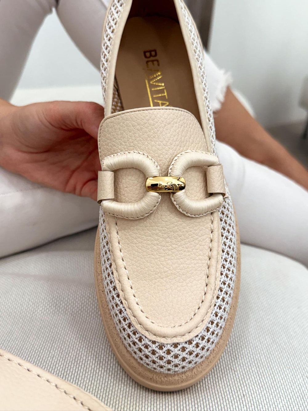 Women flats G014 - BEIGE