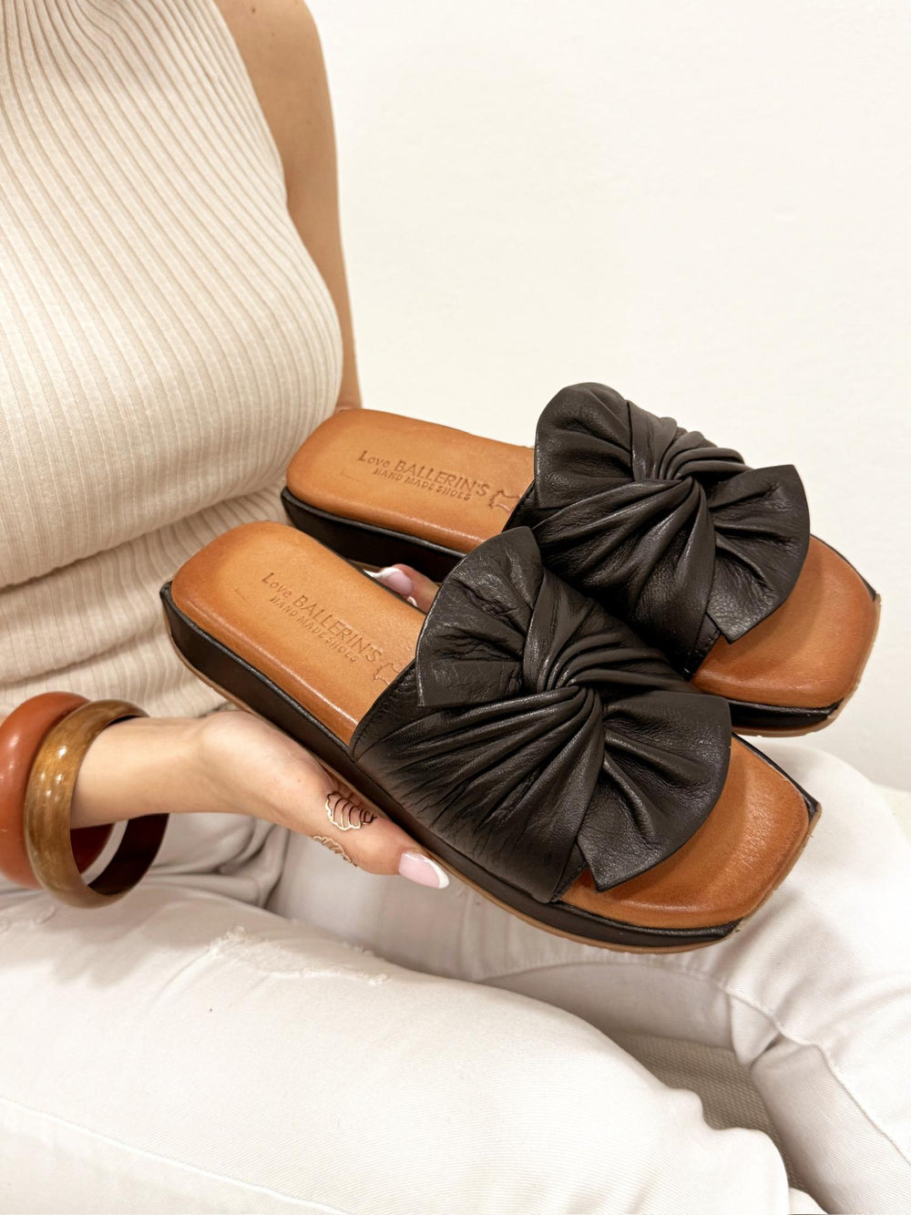 Leather slippers G208 - BLACK