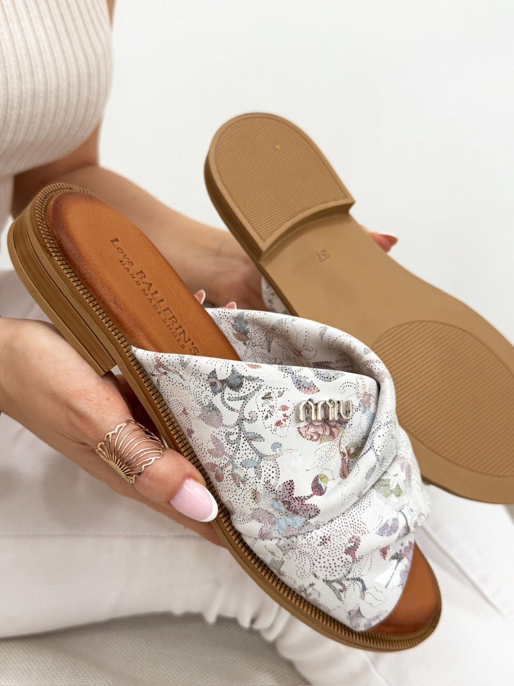 Leather slippers G206 - SEDEF
