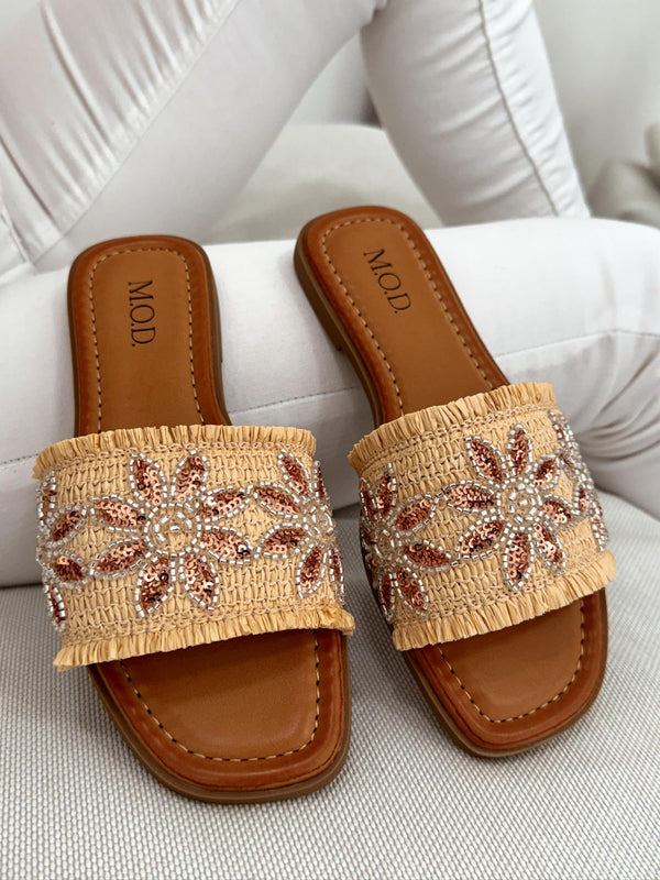 Women Slippers and Mules G106 - BEIGE