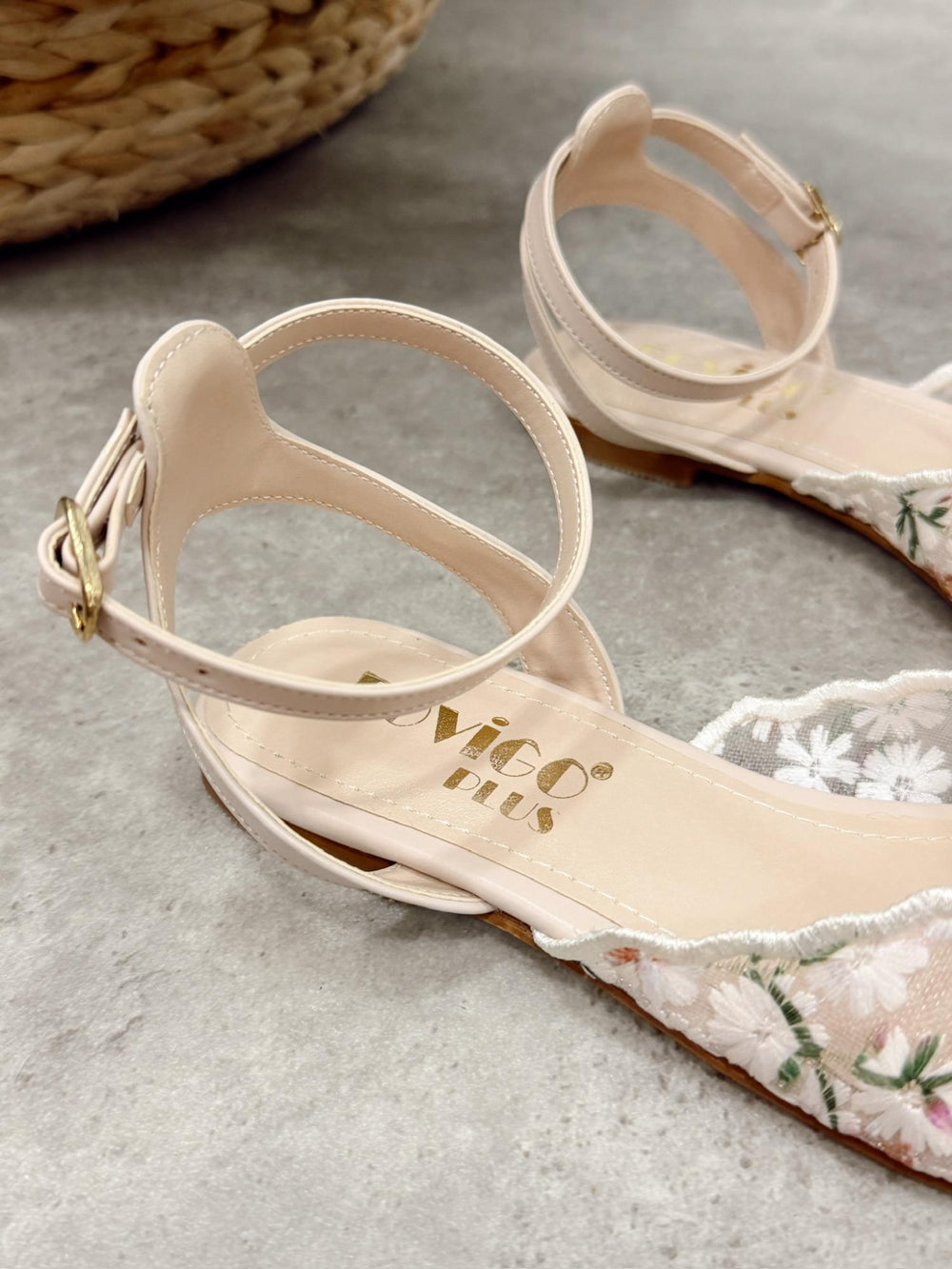 Women sandals G490 - BEIGE