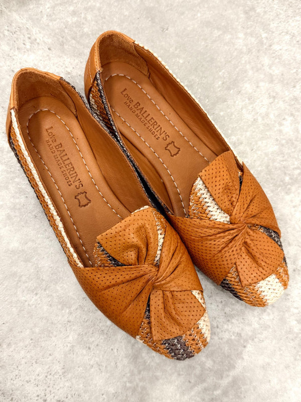 Flat leather shoes G418 - CAMEL
