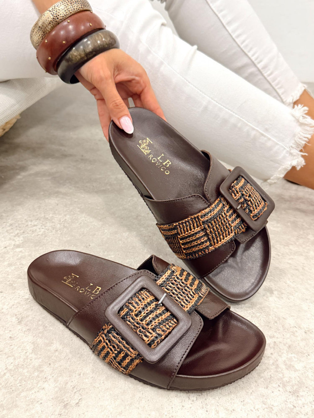 Leather slippers G405 - BROWN
