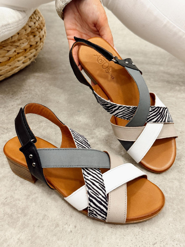 Leather sandals G469 - BLACK